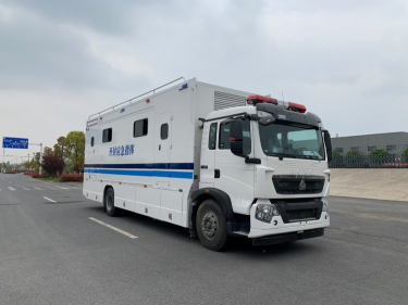重汽豪沃應(yīng)急指揮車(chē)