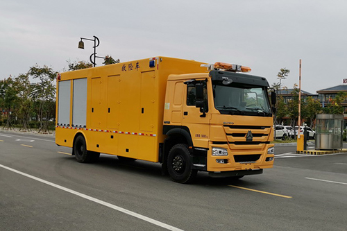 重汽豪沃救險(xiǎn)車