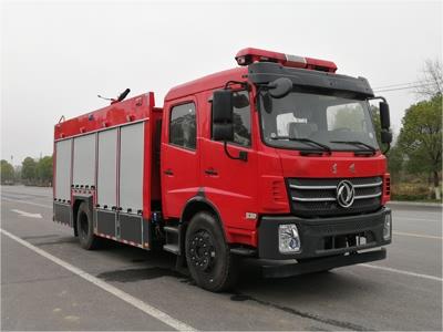 東風(fēng)6噸泡沫消防車(chē)