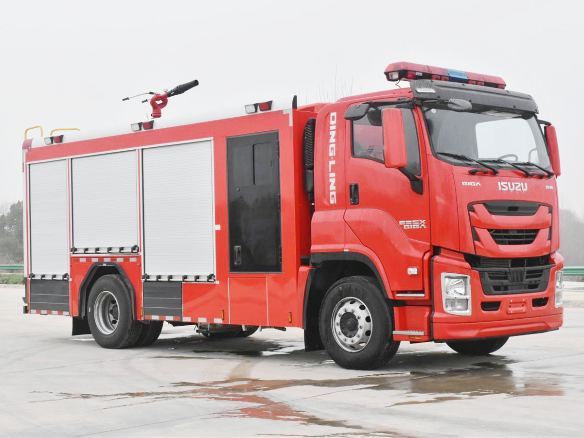 五十鈴6噸泡沫消防車(chē)（獨(dú)立乘員室）