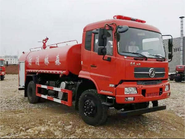 東風(fēng)8噸四驅(qū)越野消防車(chē)