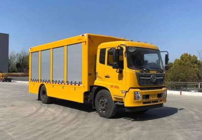 東風(fēng)天錦機(jī)器人運(yùn)輸車(chē)